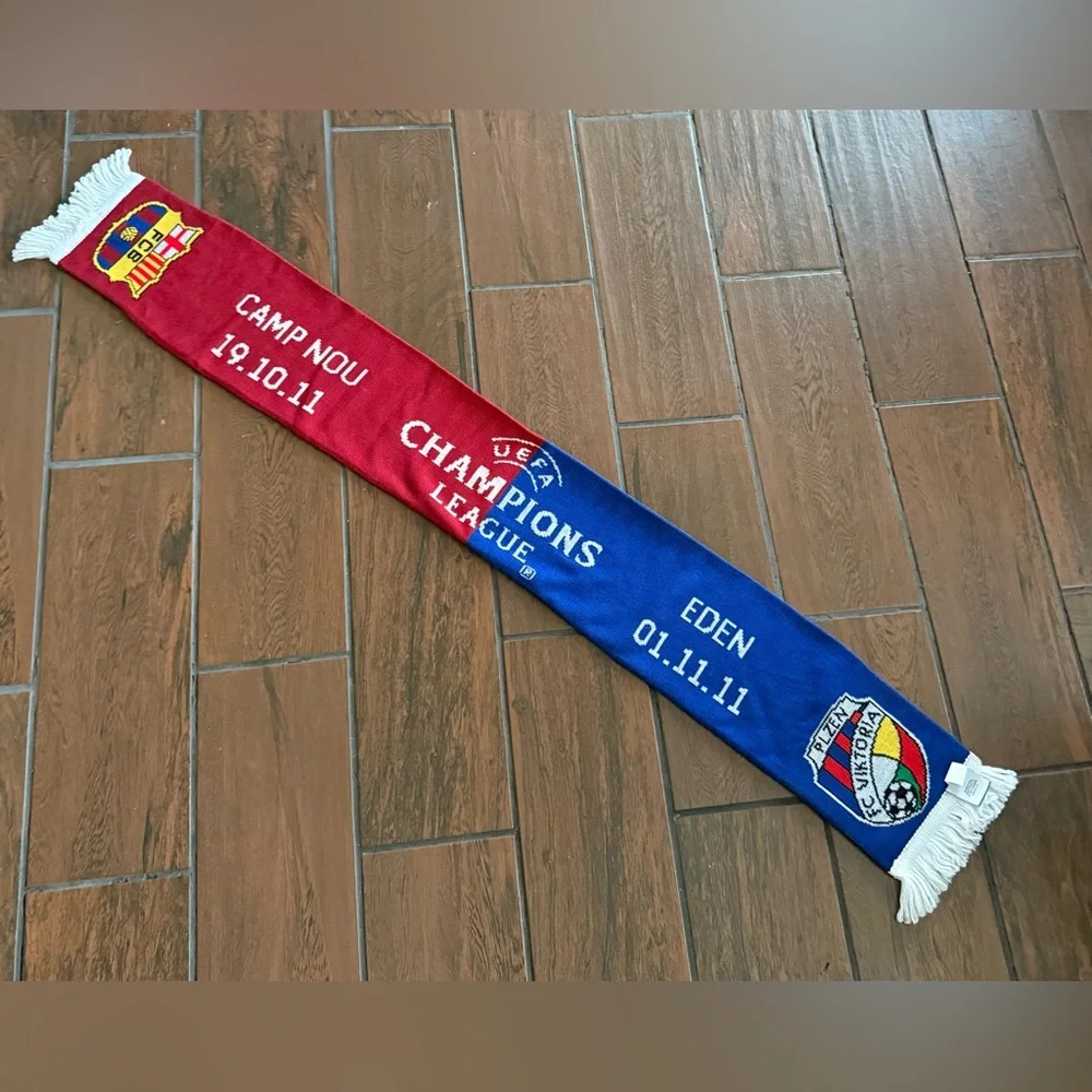 2011 UEFA Champions League FC Barcelona‎ v Viktoria Plzen Match Scarf Soccer